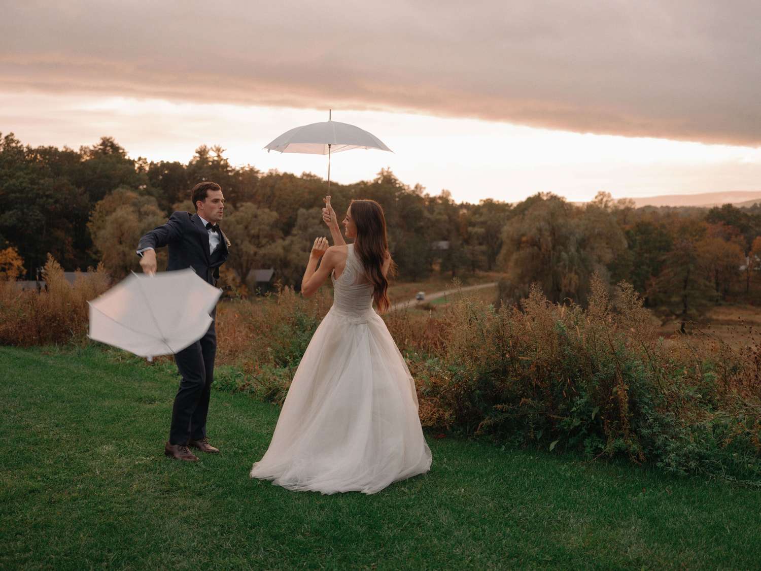 What to Do If It Rains on Wedding Day